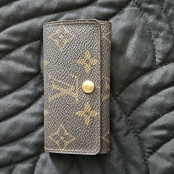 Louis Vuitton key holder with box - Picture 2 of 10
